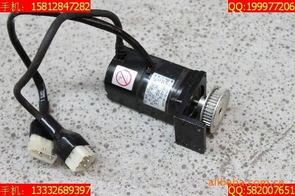 二手安川伺服马达SGM-A5A312     保好保修三个月