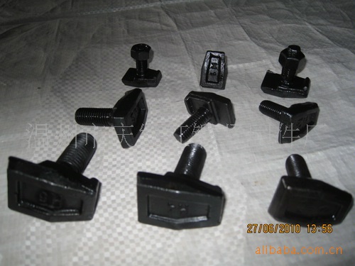 供应轨道螺丝鱼尾螺丝轨道链接螺旋钉工矿用道夹板螺栓