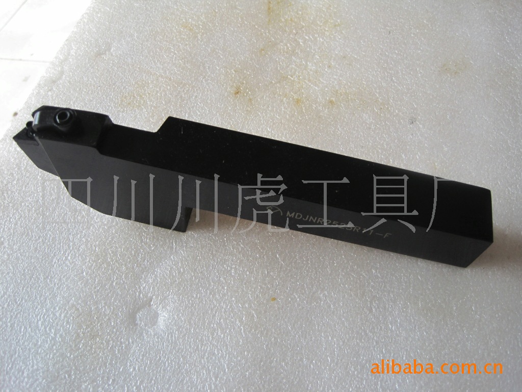 四川天虎曲轴车刀：MDJNR2525R11-F（头部宽度15.5 深度57）