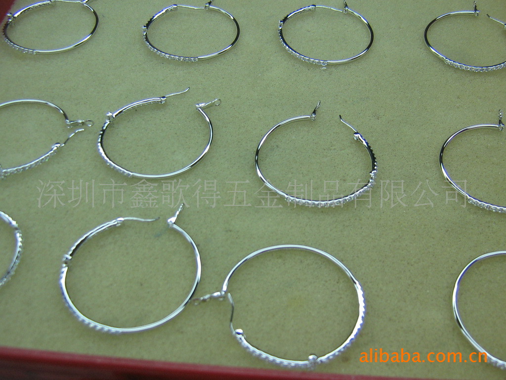 专业提供耳环耳钉电镀 饰品电镀 真空电镀 深圳真空电镀加工