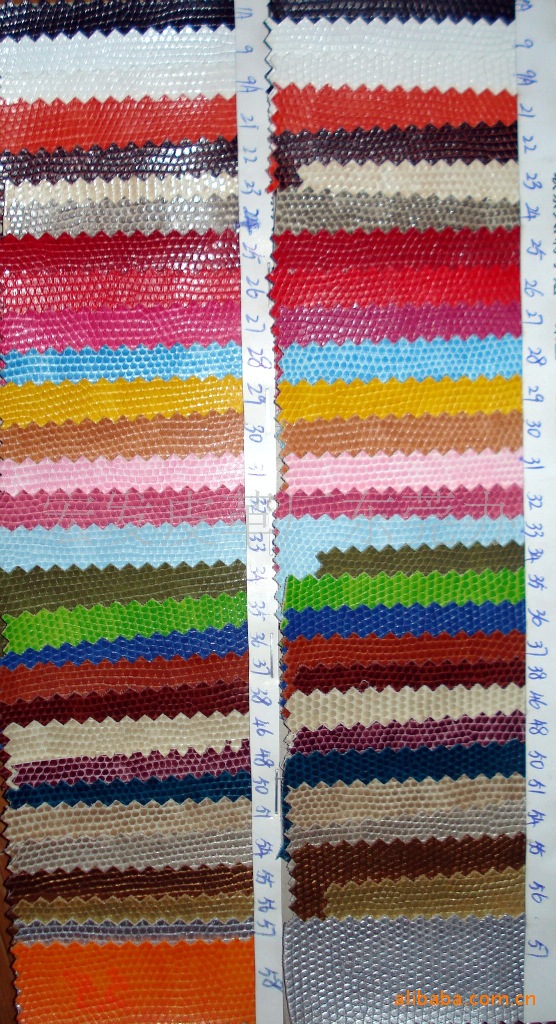 供应小蛇纹PU皮革小蛇纹PVC皮革球纹皮革