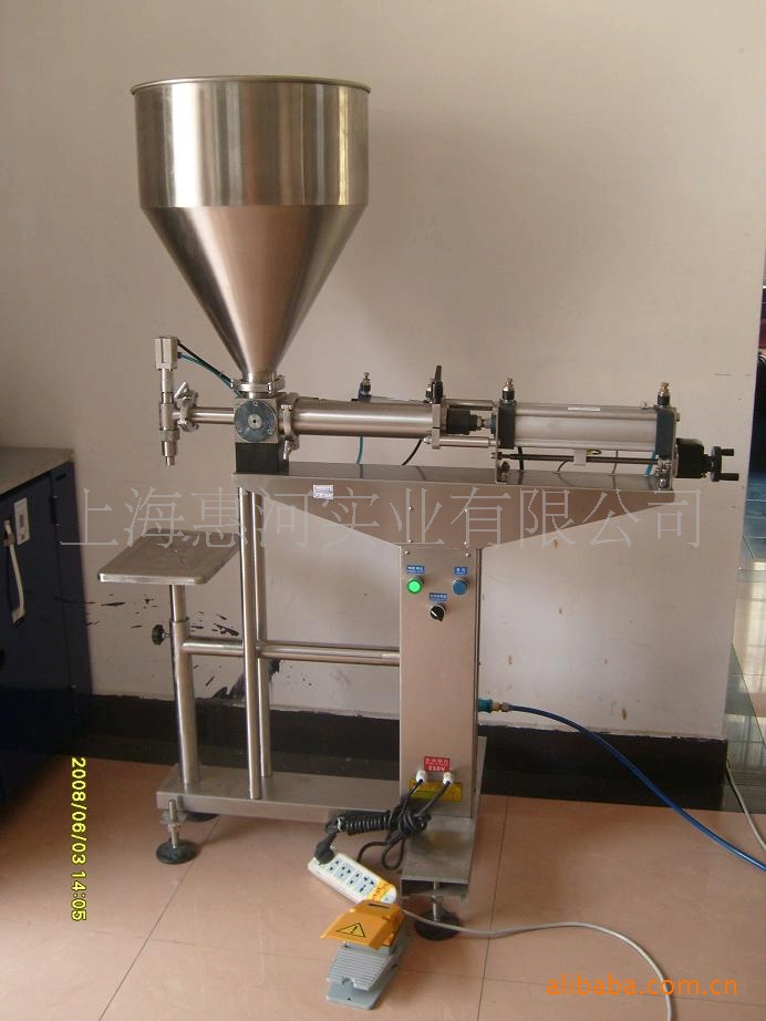 供应膏体半流体灌装机，调味酱酱料灌装机，气动定量膏液灌装机