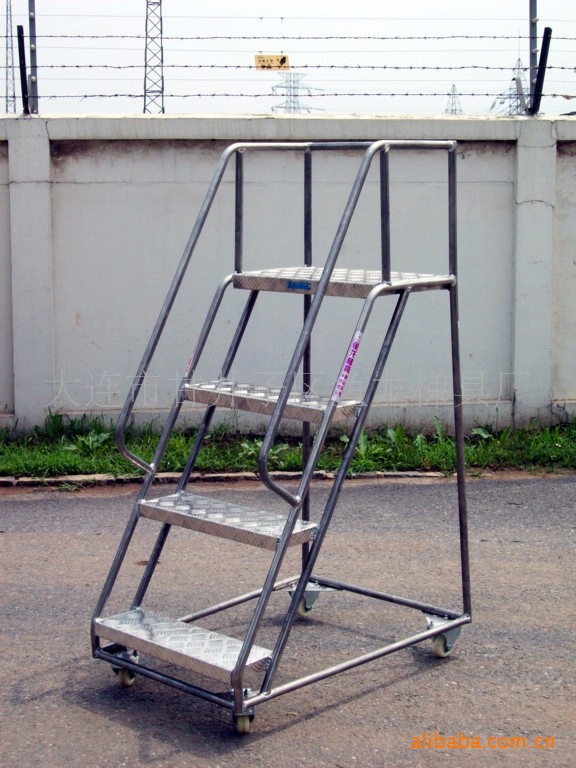 厂家供应铝合金轻型移动工作梯/超市理货梯 /仓储物流梯 加工定制