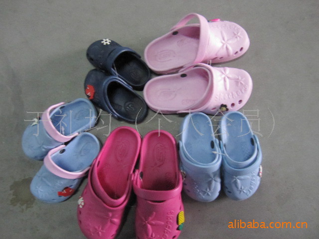 [Special Offer]Supply wholesale Stock cave shoes.(Garden child shoes) .EVA slipper.Home slippers