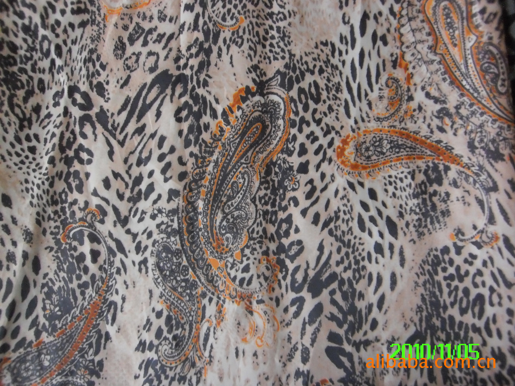 【伟强丝绸】240T春亚纺小豹纹印花布
