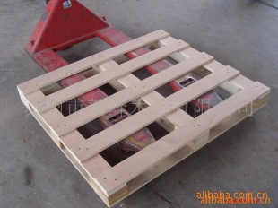 托盘。木托盘。胶合板托盘。免熏蒸托盘