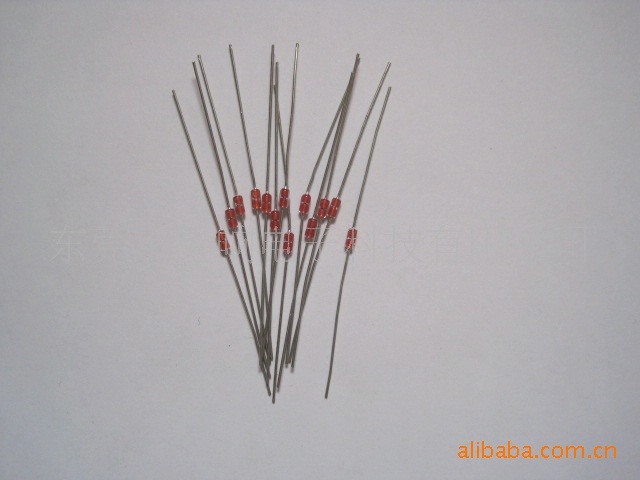 热敏电阻NTC，MF58系列，玻璃封装NTC热敏电阻器100K。稳定性强