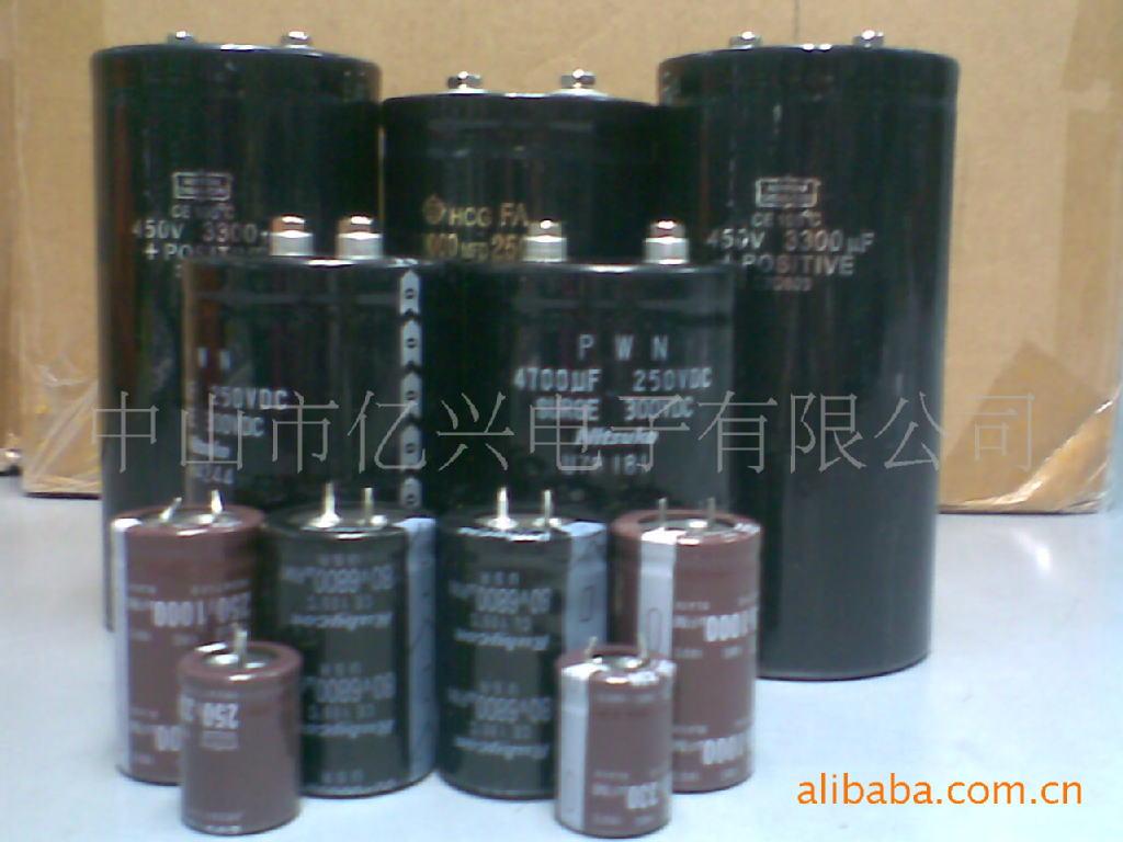 进口黑金刚铝电解电容560uf63v