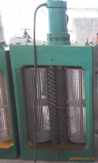 粉碎型格栅除污机、管道式粉碎机