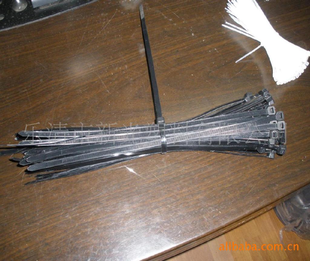 新光供应各种规格非标塑料扎带 颜色齐全