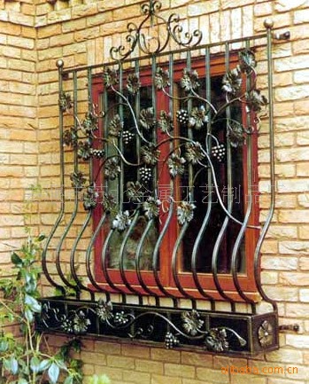 %E9%93%81%E8%89%BA%E7%AA%97[1]