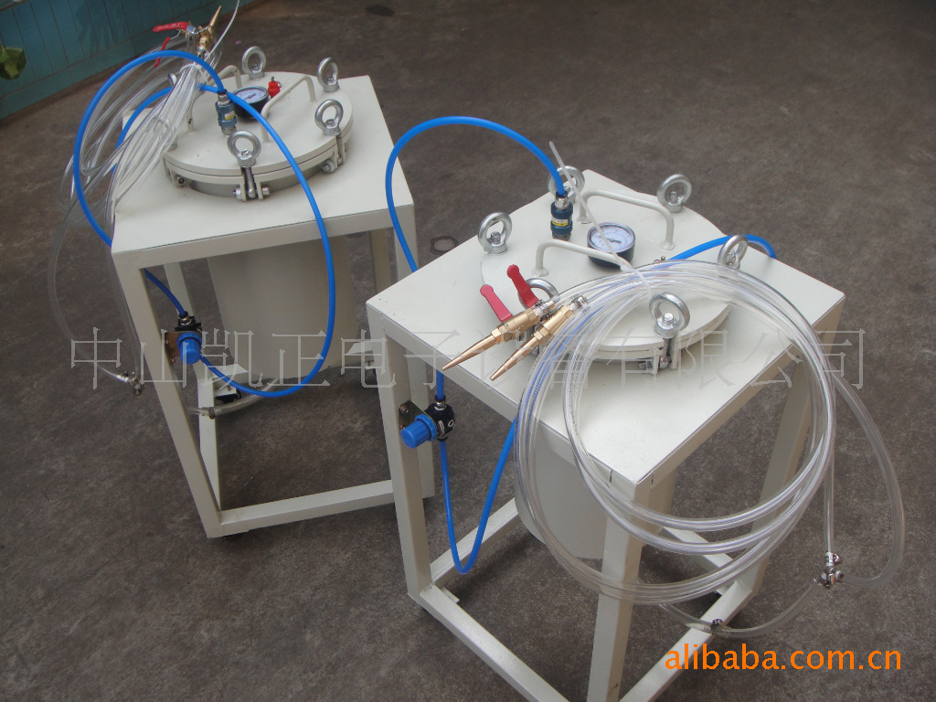 批发供应节能灯灯管打胶机，打胶机厂家直销！！！