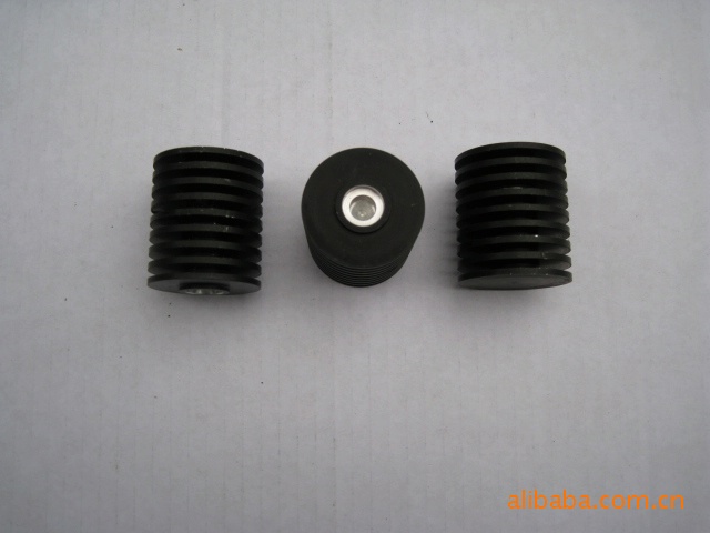 供应各种通讯电箱散热器 铣削 钻孔攻牙质量保证量大从优