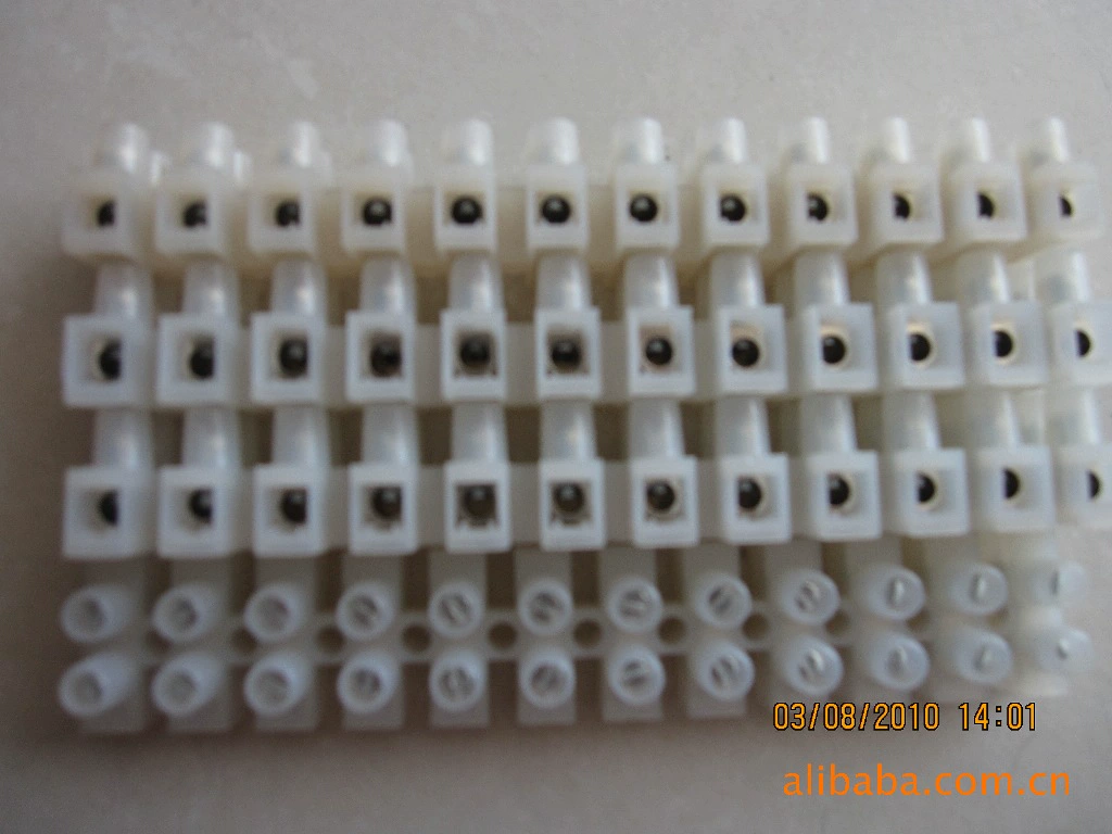 Производитель поставляет клеммы, клеммы, клеммы пластиковые клеммы разъемы провода