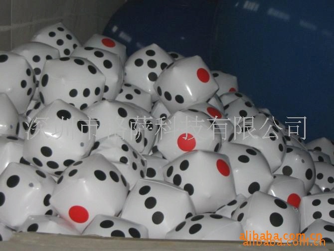 厂家供应玩具骰子 色子 筛子(图) 吹气广告方形用品 可加LOGO