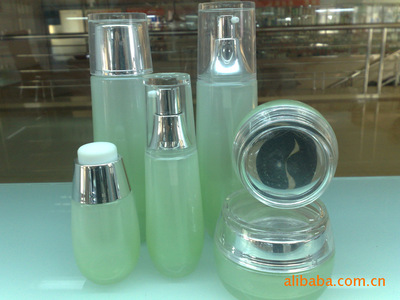 goods in stock Cosmetic bottles Glass Packing product Bottles Coated bottle goods in stock wholesale supply