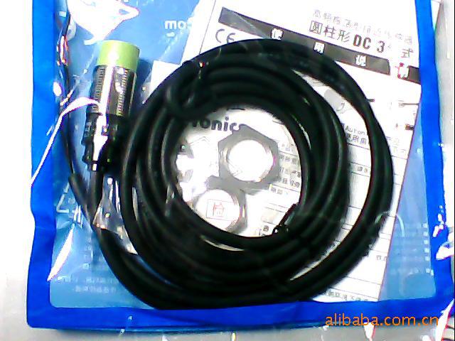 现货AUTONICS接近传感器型号PR18-8DN奥托尼克斯接近开关