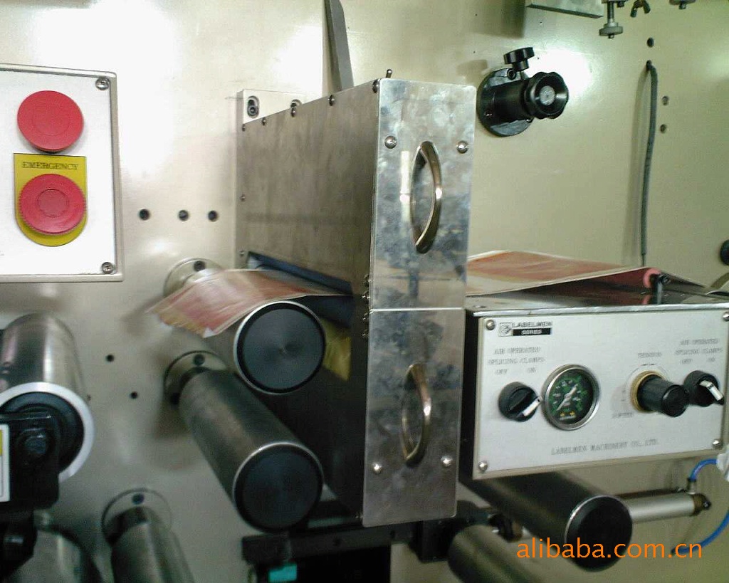 供应PCB板面清洁机，PCB专用表面除尘设备