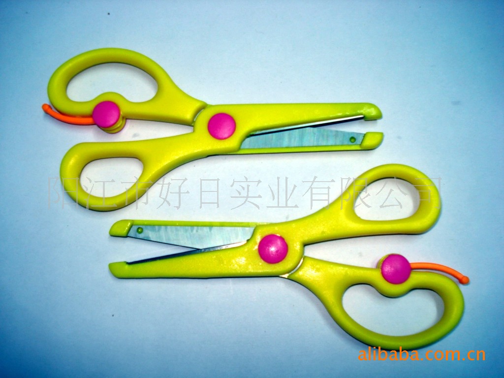 厂家批发新款剪刀学生剪民用剪厨房剪塑料剪创意剪办公用品