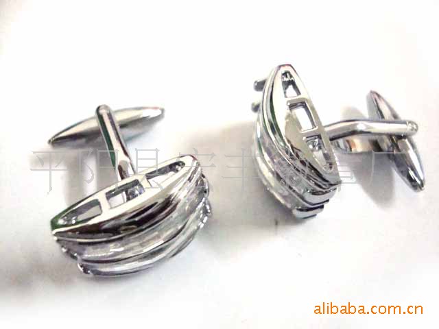 厂家直销袖扣   各式各样金属袖扣