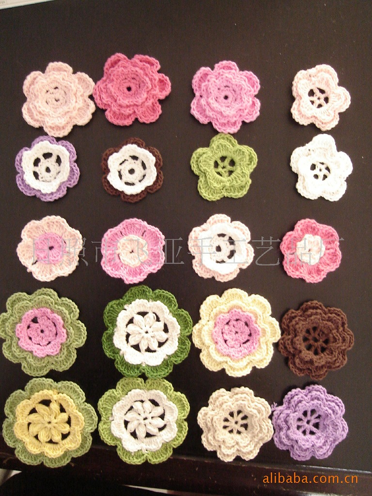 供应手工胸花，手钩花，棉线花。手工钩编花。款式新。品种全