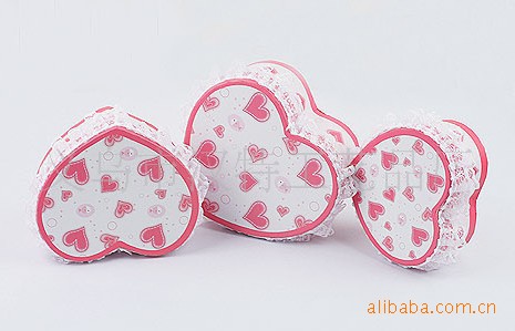 厂家供应精美彩印心形礼品纸盒