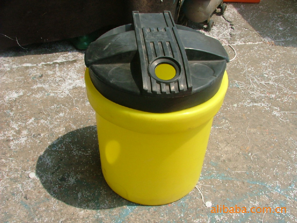 浙江慈溪滚塑厂家直销大口110L盐箱耐酸碱盐箱PE盐箱加药箱