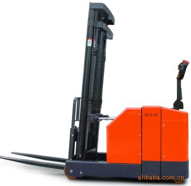 厂价批发搬运车平衡重式电动堆高车 自动升高车 升降液压搬运车