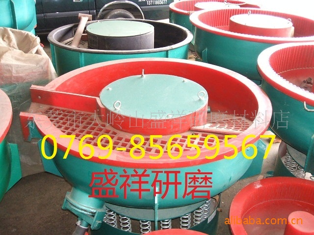 自动筛选振动研磨抛光机，自动分料振动研磨光饰机