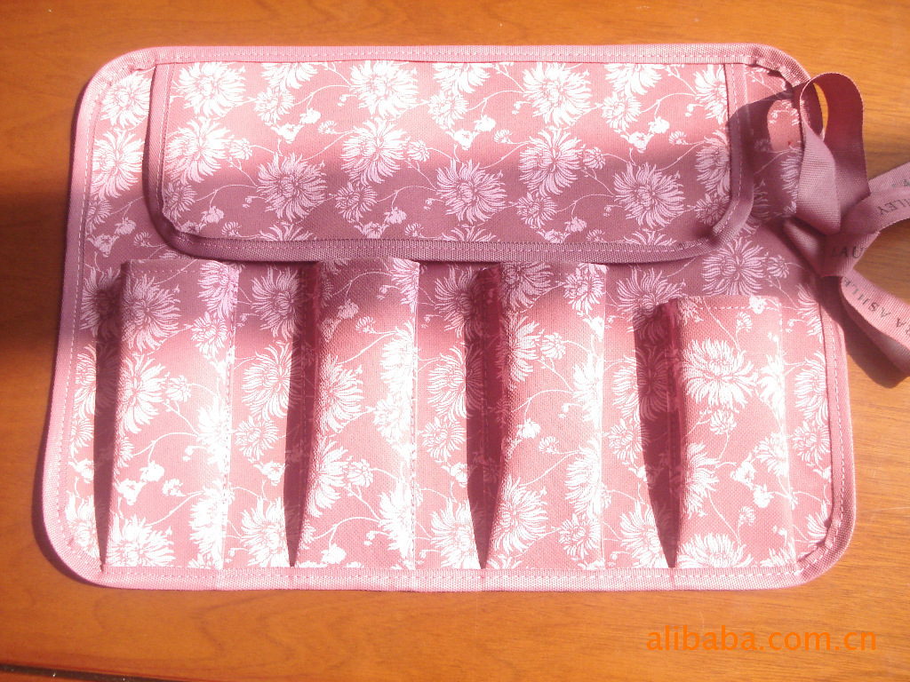 供应牛津布工具家用收纳包便携旅行外出包碎花图案刷子收纳牛津布