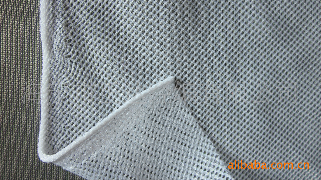 厂家直销针织经编弹丝网眼布2孔2 2*2低弹丝网布运动服箱包面料