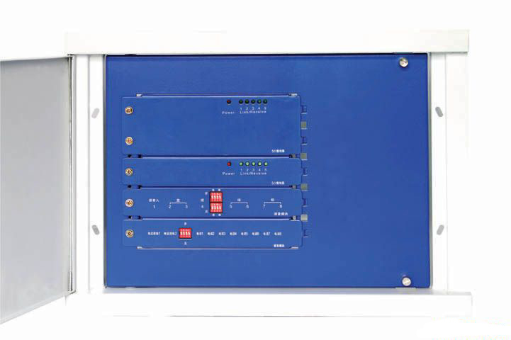 多媒体家居布线箱、多媒体箱、多媒体布线箱