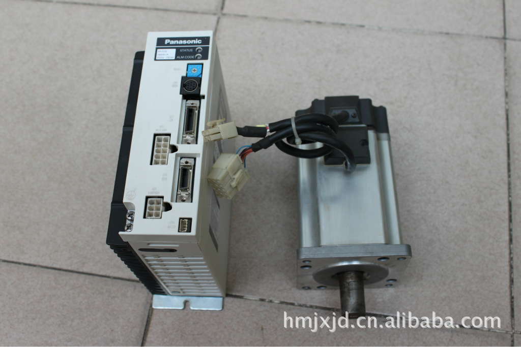 二手松下伺服MUDS083A1A/驱动器 MUMS082A1E0S/电机   保修三个月