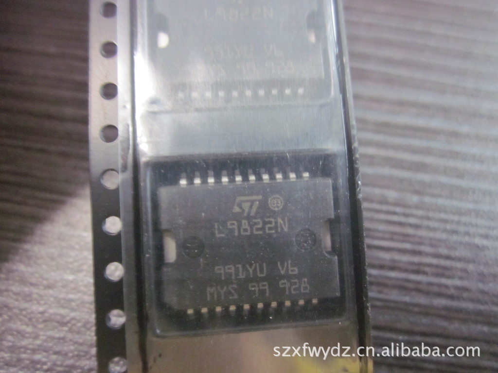 L9822N   全新实体店现货  旺旺询价