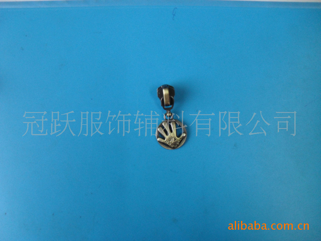 供应五金拉头、点漆拉片、铭牌