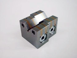 RIKEN理研   V型块