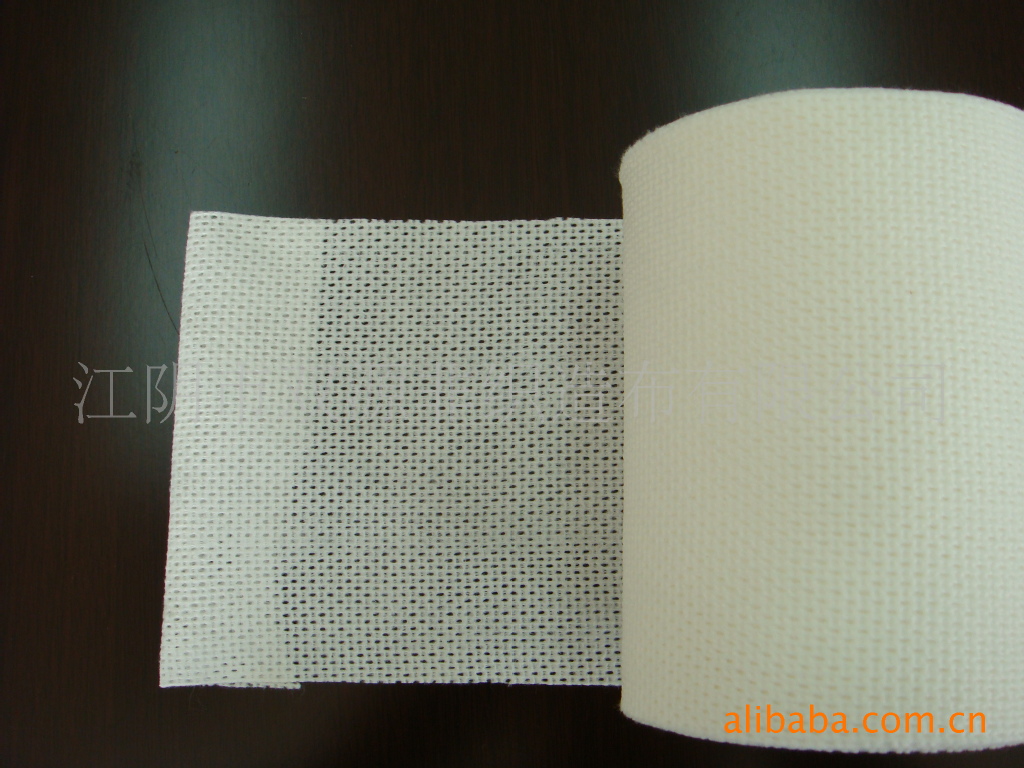 15年供应网孔水刺无纺布  口罩用，卫生巾用水刺无纺布