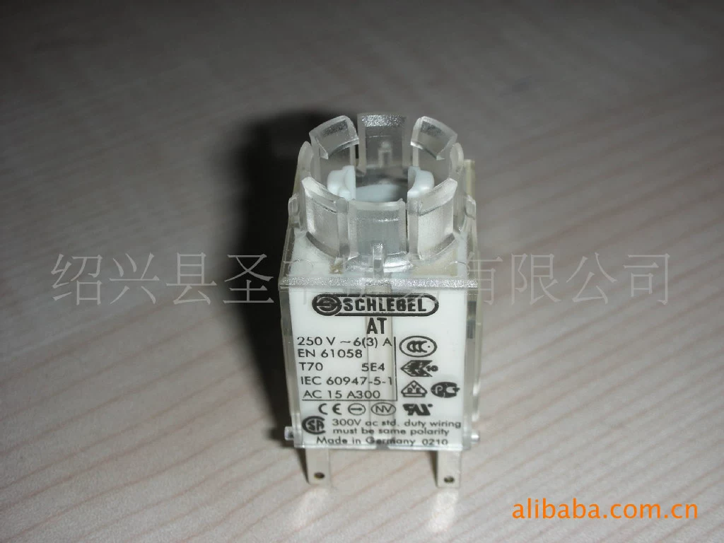 Немецкий разъем SCHLEGEL/4-контактный контактор EN61058T70 5E4 IEC60947-5-1