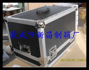 荣成铝箱厂生产各种铝合金箱工具箱  拉杆工具箱  精密仪器箱