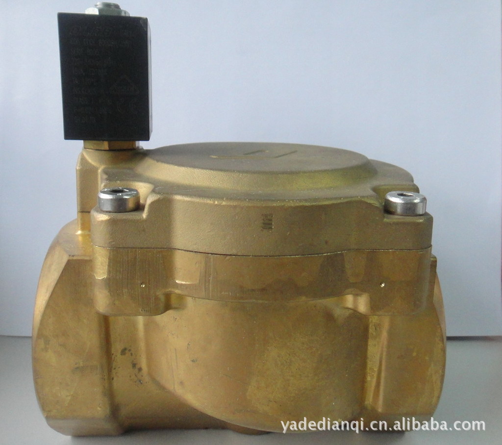 供应意大利黄铜螺纹阀门DN50