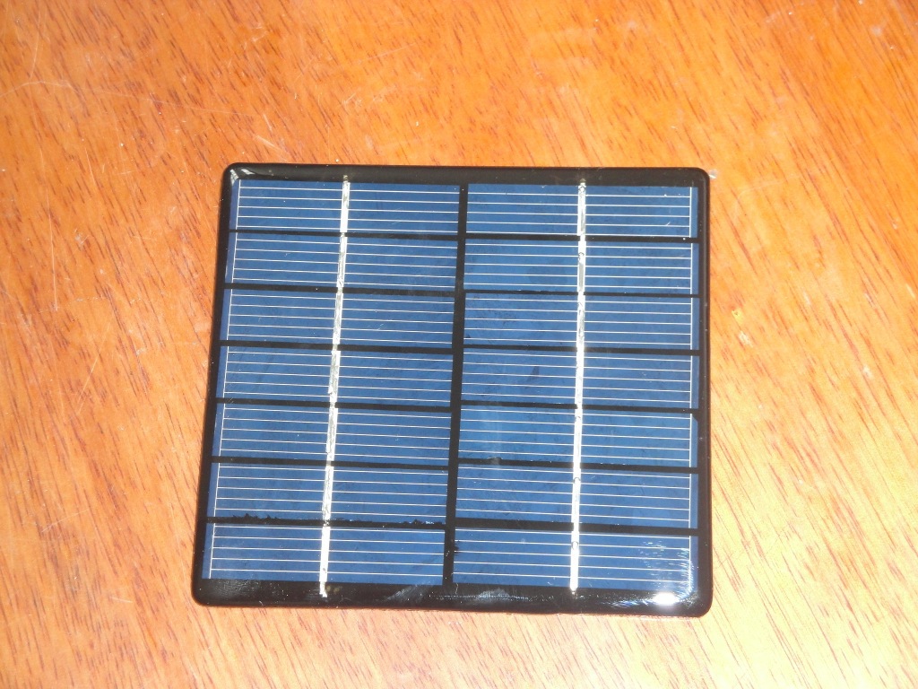 批发供应太阳能多晶电池板PET层压板太阳能光伏板发电板滴胶板