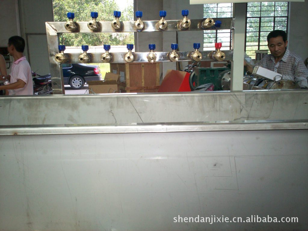 供应PS发泡挤出机，单螺杆挤出机，双螺杆挤出机