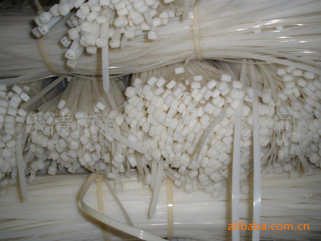 新光供应9×760尼龙扎带  自锁式 低价促销