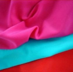 厂家直销涤氨泳装经编面料，有光，半光，消光平布