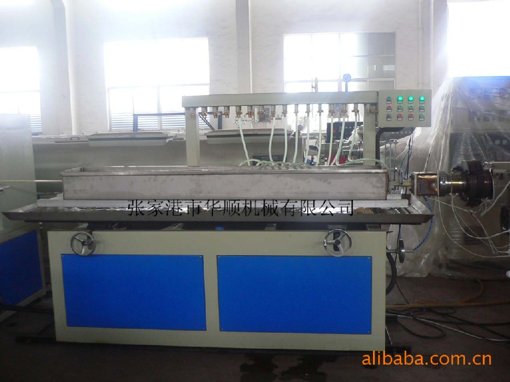 厂价直供PS型材真空定型台