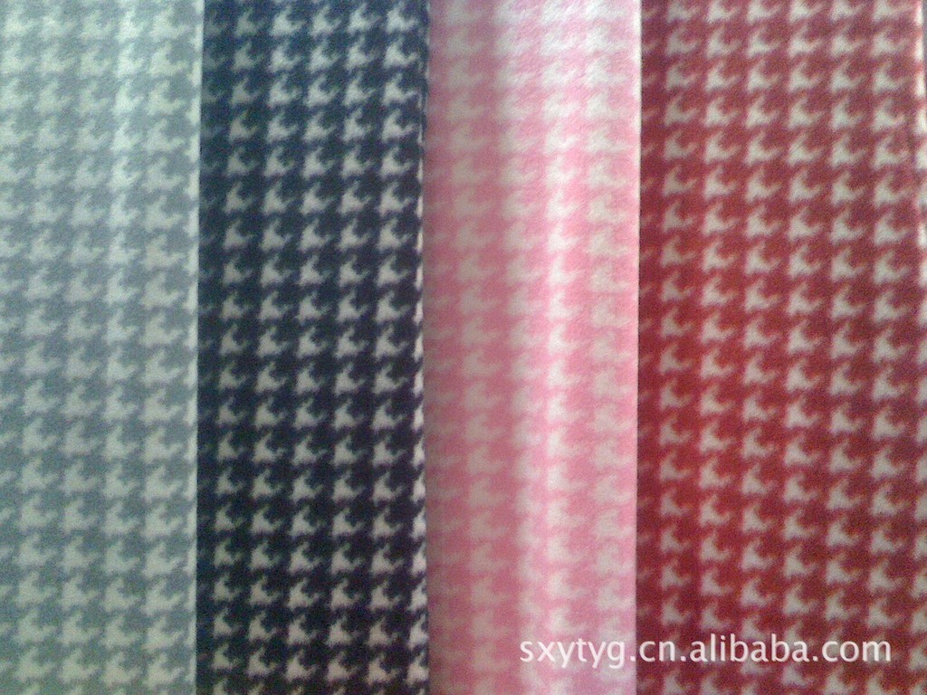 千鸟格面料 单面绒印花面料 家居服睡衣服装面料 厂家直销