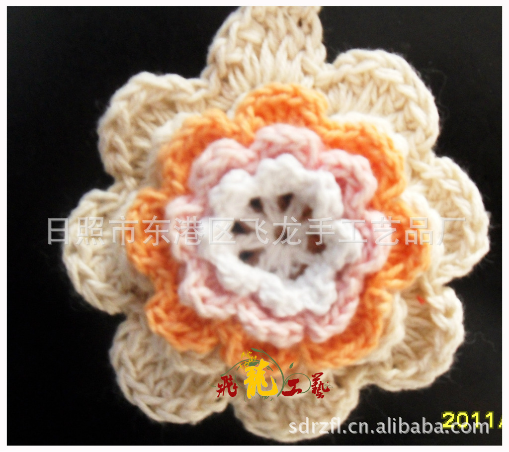 供应手钩花，钩针胸花。多色3层手工棉线钩编帽子花H-64