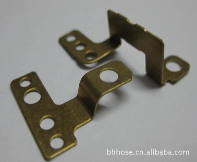 承接各种铁片冲压件模具制作及铁片冲压成型业务