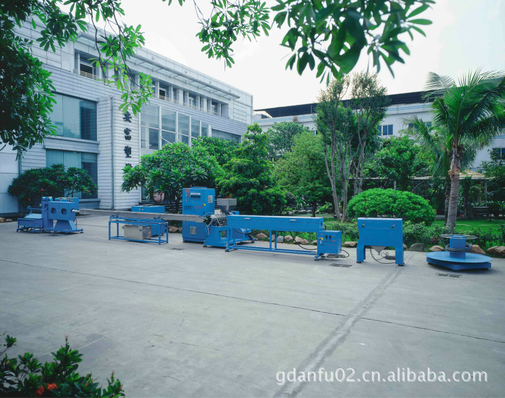 多用途包覆挤出机、铁丝包覆机器、铜丝包覆设备、铜线包覆机器