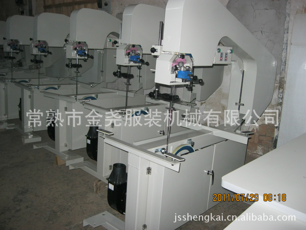 direct deal 900 1200 track Air Cushion sponge Dedicated Cutting Machine Steel belt machine